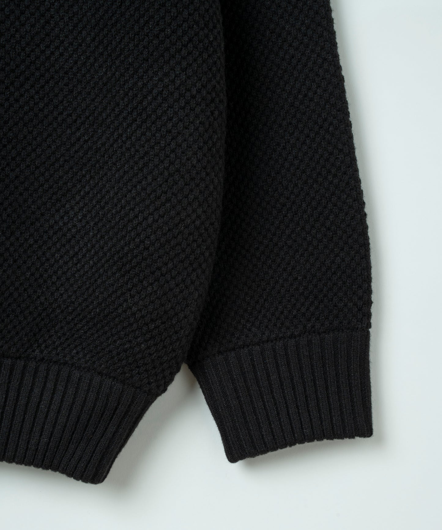 クルーネックプルオーバーニット BLK